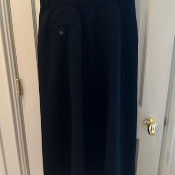 CLASSIC R. LAUREN BLACK GABARDINE WOOL SKIRT/EUC-SIZE 12 - Picture 11 of 11